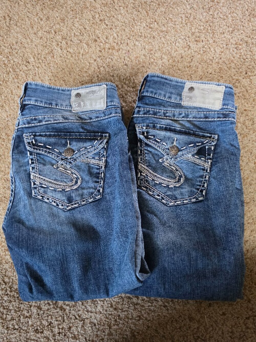 Lot of 2 Pairs of Silver Jean Capris Size 28
